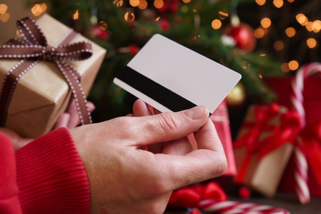 Cartes-cadeaux Noël pour entreprises : offrez des fêtes inoubliables à vos employés