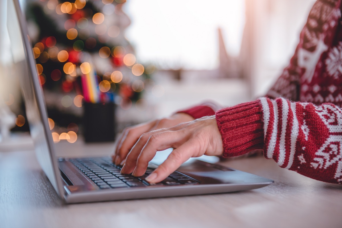 salarié participant à un calendrier de l'Avent digital